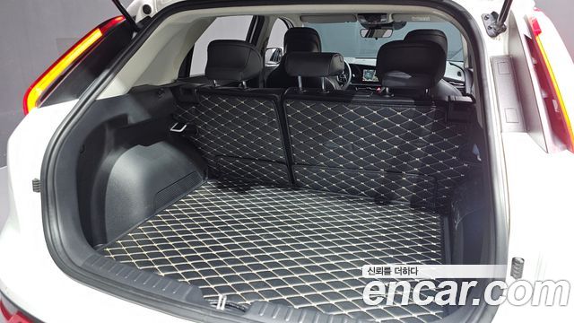 Kia Niro 2023 — photo 32
