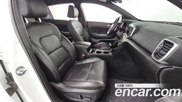 Kia Sportage 2022 — photo 16