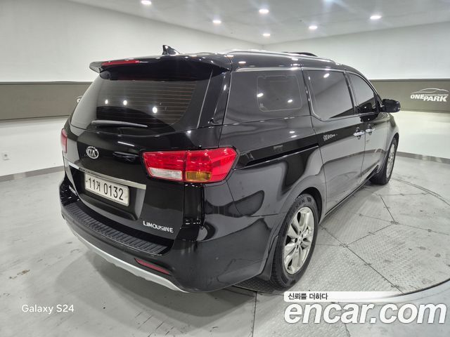 Kia Canival 2017 — photo 4