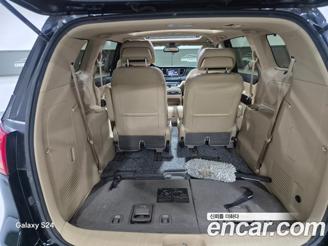 Kia Canival 2017 — photo 7
