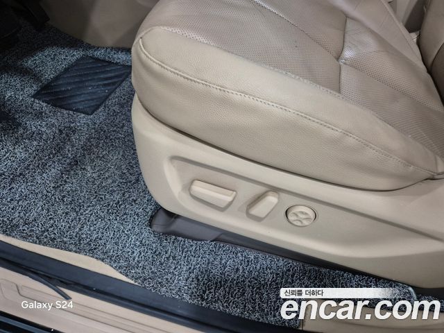 Kia Canival 2017 — photo 12