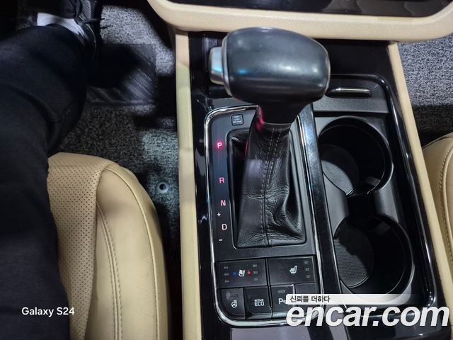 Kia Canival 2017 — photo 17