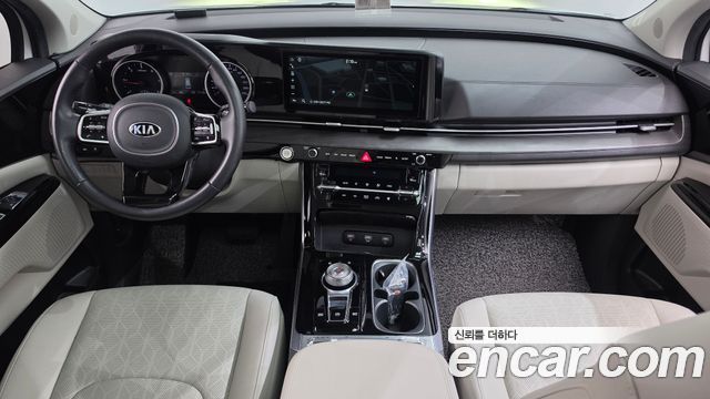 Kia Canival 2021 — photo 10