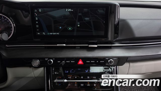 Kia Canival 2021 — photo 18