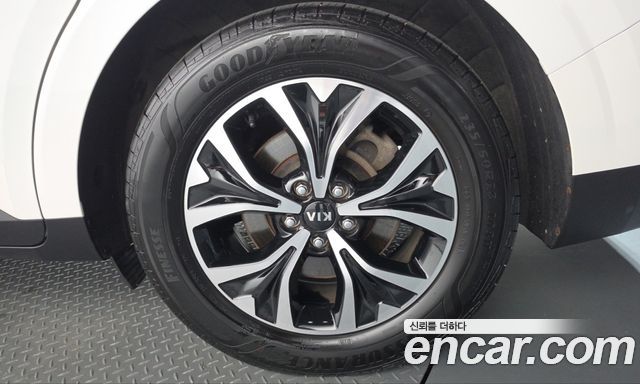 Kia Canival 2021 — photo 7