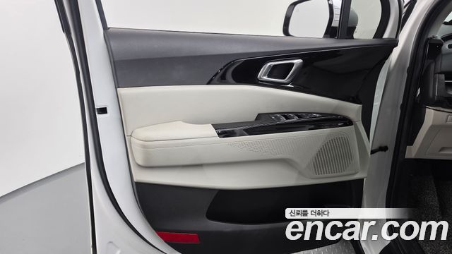 Kia Canival 2021 — photo 14