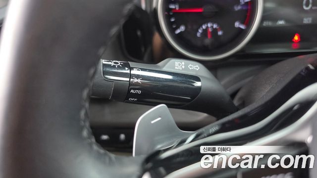 Kia Canival 2021 — photo 27