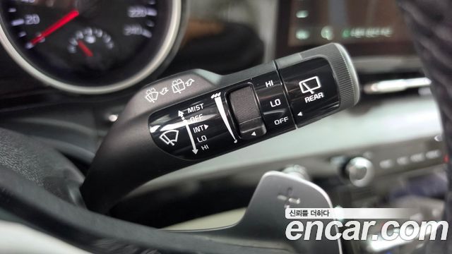 Kia Canival 2021 — photo 30