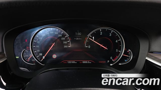 BMW 5-Series 2017 — photo 8