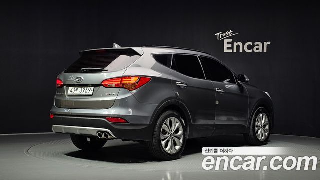 Hyundai Santafe 2015 — photo 2