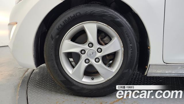 Hyundai AVANTE 2011 — photo 5