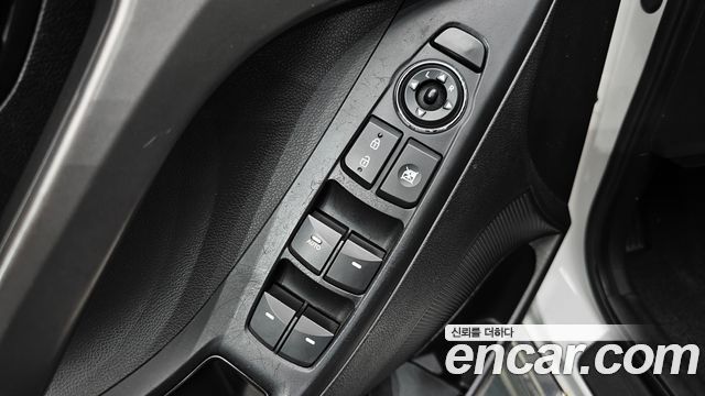 Hyundai AVANTE 2011 — photo 13