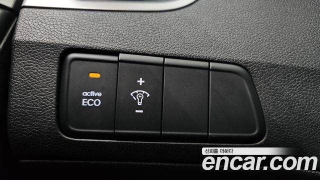 Hyundai AVANTE 2011 — photo 14