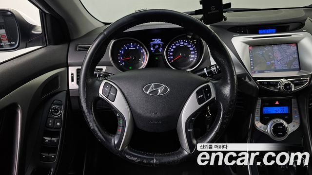 Hyundai AVANTE 2011 — photo 15