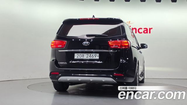 Kia Canival 2019 — photo 4