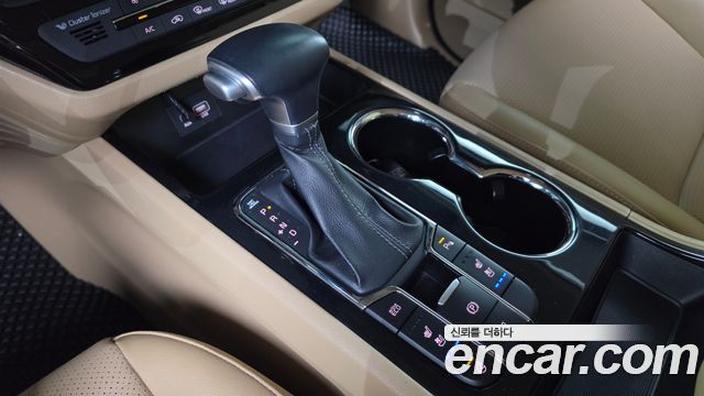 Kia Canival 2019 — photo 9