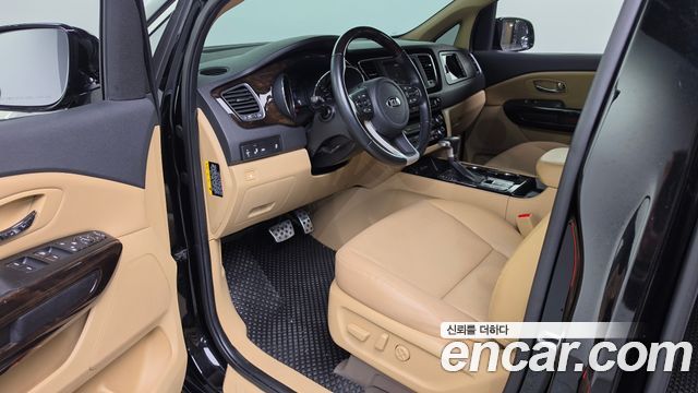Kia Canival 2019 — photo 11