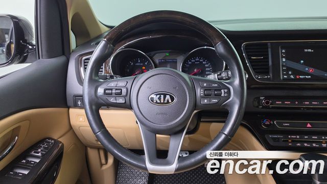 Kia Canival 2019 — photo 13