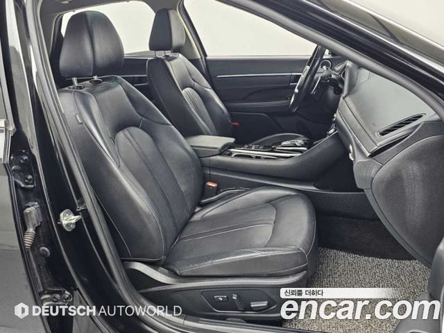 Hyundai Sonata 2022 — photo 10