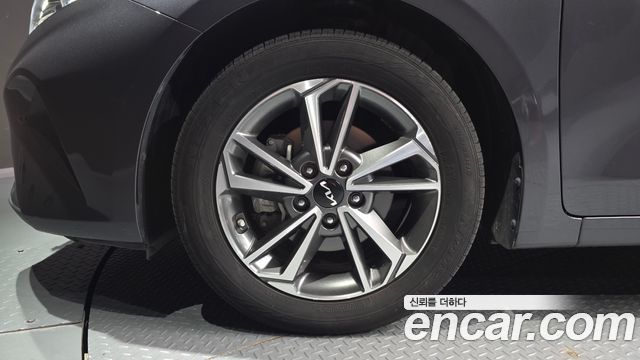 Kia K3 2023 — photo 5