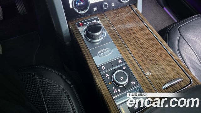 Land Rover Range Rover 2018 — photo 12