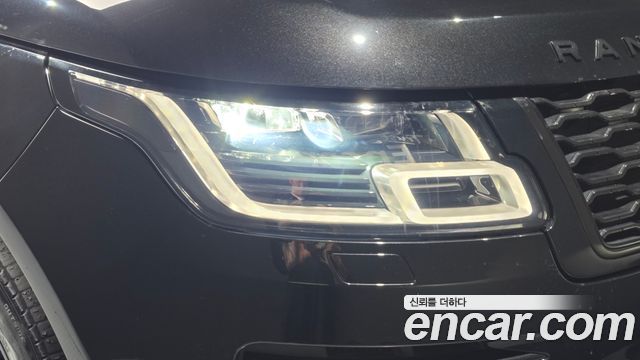 Land Rover Range Rover 2018 — photo 8