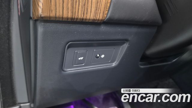 Land Rover Range Rover 2018 — photo 37