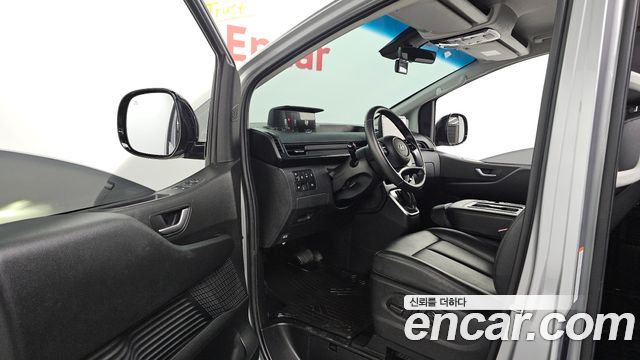 Hyundai Staria 2023 — photo 13