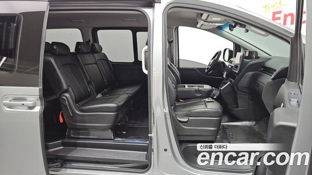 Hyundai Staria 2023 — photo 17