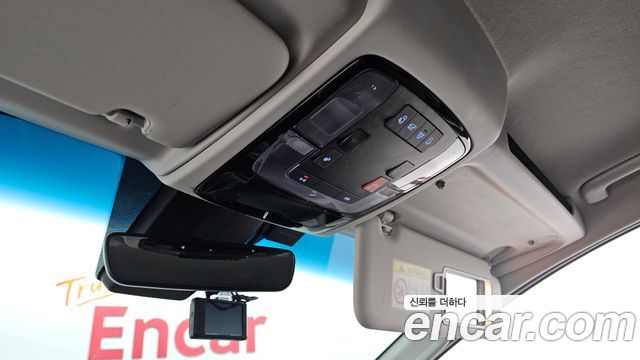 Hyundai Staria 2023 — photo 25
