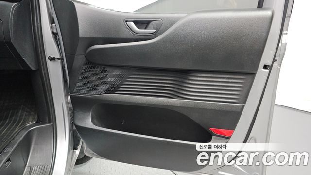 Hyundai Staria 2023 — photo 14