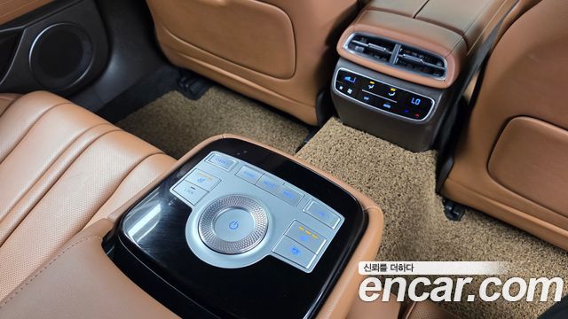 Genesis G80 2022 — photo 24