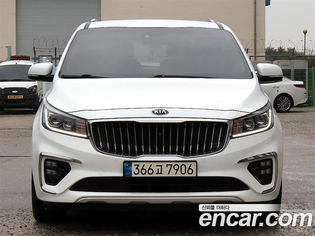 Kia Canival 2020 — photo 3