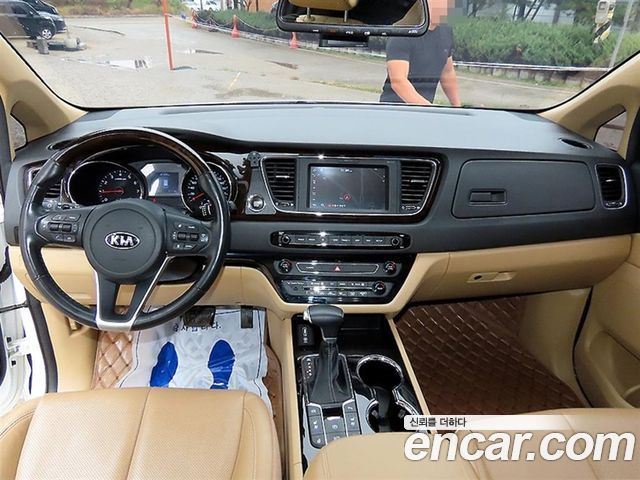 Kia Canival 2020 — photo 12