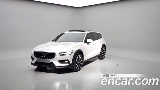 Volvo V60 2024 — photo 1