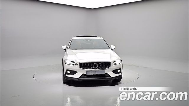 Volvo V60 2024 — photo 3