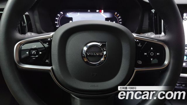 Volvo V60 2024 — photo 12