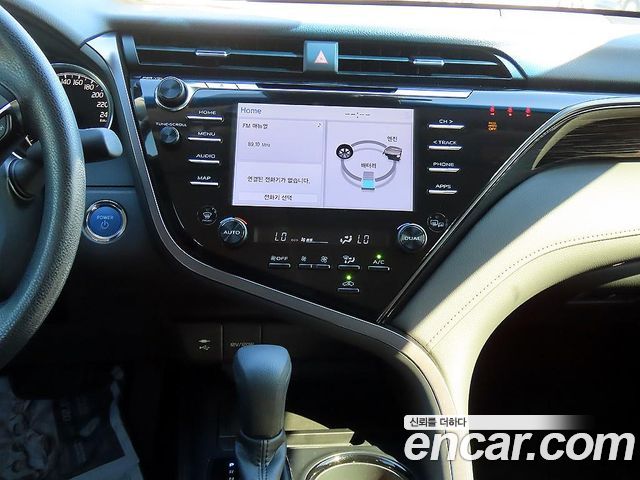 Toyota Camry 2021 — photo 10
