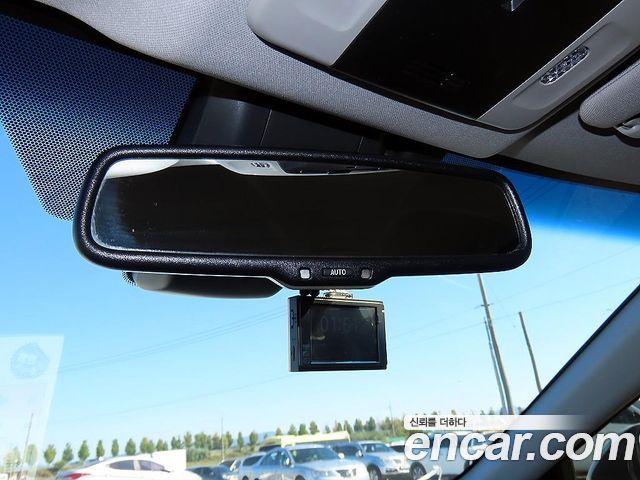 Toyota Camry 2021 — photo 12