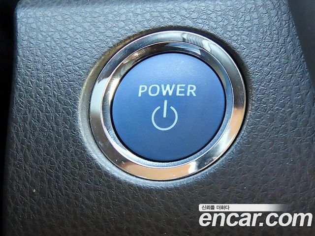 Toyota Camry 2021 — photo 15
