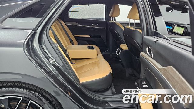 Kia K5 2023 — photo 17