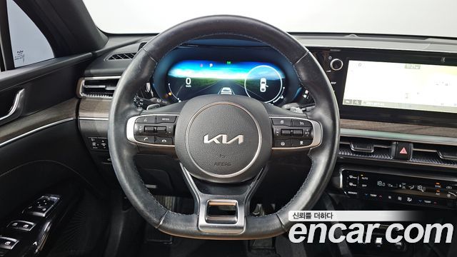 Kia K5 2023 — photo 19