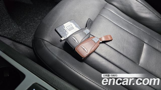 Genesis G80 2017 — photo 21