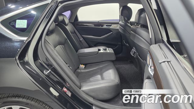Genesis G80 2017 — photo 26