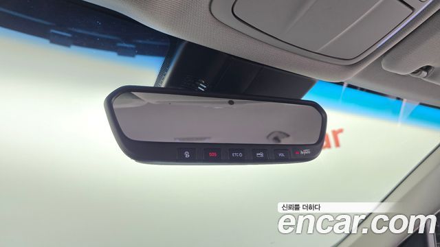 Genesis G80 2017 — photo 27