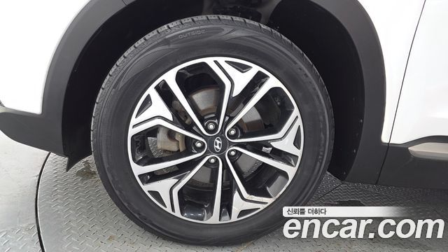 Hyundai Santafe 2019 — photo 5