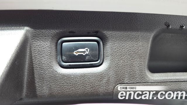 Hyundai Santafe 2019 — photo 23