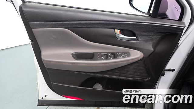 Hyundai Santafe 2019 — photo 14