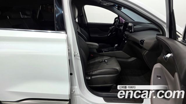 Hyundai Santafe 2019 — photo 16