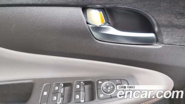 Hyundai Santafe 2019 — photo 28